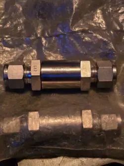 SWAGELOK 3/8