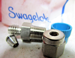 ??NEW SWAGELOK SS-100-1-2 316 STAINLESS STEELFITTING 1/16TUBE X 1/8 MNPT