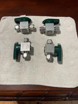 INSTRUMENT PLUG VALVES