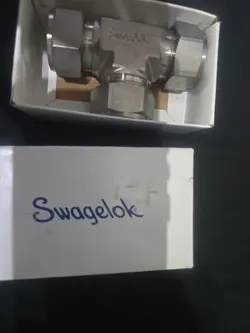 SWAGELOK SS-1610-3 S.S TEE