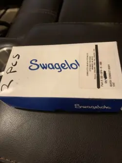 SWAGELOK SS-QF4-B-400 NEW IN BOX 2 PCS QUICK CONNECT BODY 1/4T
