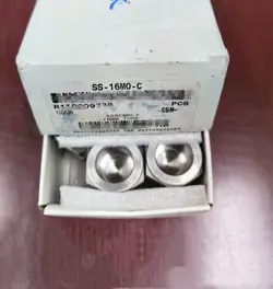 1PC SWAGELOK SS-12M0-C CARD PIPE JOINT