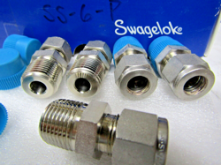 ??5) NEW SWAGELOK SS-600-1-6 MALE CONNECTOR 3/8