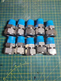 LOT OF 10: SWAGELOK STAINLESS STEEL FITTINGS, 3/4