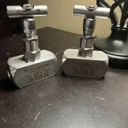 LOT (2) SWAGELOK SS-4GUF8-G 6000PSI , 1/2