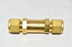 NEW SWAGELOK B-8C-1/3 BRASS POPPET CHECK VALVE