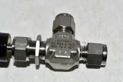 NEW SWAGELOK SS-1RS4-A-W20 MANUAL NEEDLE VALVE