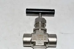 NEW SWAGELOK SS-18RF8-PK STAINLESS STEEL INTEGRAL BONNET NEEDLE VALVE 1/2''