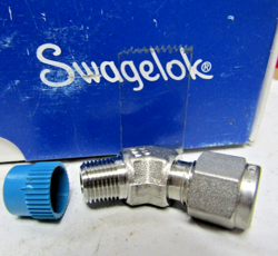 ??NEW SWAGELOK SS-400-5-2 45 MALE ELBOW 1/4
