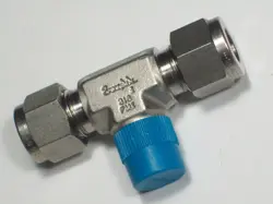 1 - SWAGELOK STAINLESS BRANCH TEE FITTING, 3/8