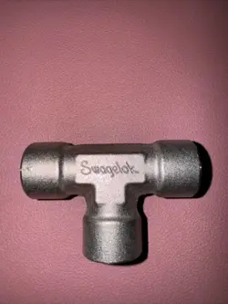 ??NEW SWAGELOK
