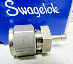??NEW SWAGELOK SS-400-R-8