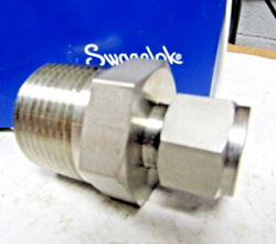 ??NEW SWAGELOK SS-810-1-16 MALE CONNECTOR 1/2