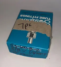 NEW 7PC LOT SWAGELOK SS-600-8-2 STAINLESS STEEL 3/8 X 1/8 NPT  90 DEGREE ELBOW