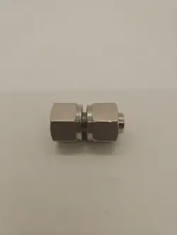 SWAGELOK SS-811-PC FITTING STRAIGHT UNION ADAPTER 1/2
