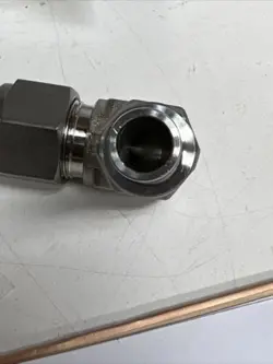 SS-810-2R-8