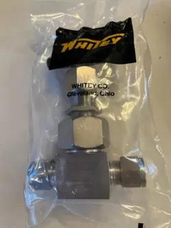 WHITEY SWAGELOK SS-8RS8 NEEDLE VALVE 1/2X1/2 TUBE 316 STAINLESS STEEL IN BOX 1PC