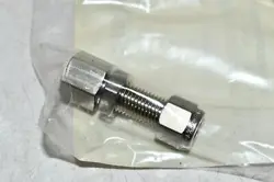 NEW SWAGELOK SS-400-71-2 TUBE FITTING, BULKHEAD FEMALE CONNECTOR, 1/4 IN. TUBE O