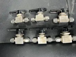 6-SWAGELOK SS-43GS4 HIGH PRESSURE BALL VALVE 3000 PSI 316SS LOT OF 6 NEW NUT/FER