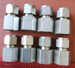 8 SWAGELOK 316 SS UNION 1/2