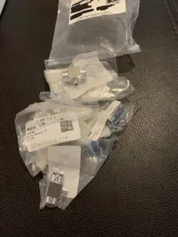 TEE 1/2 1/2