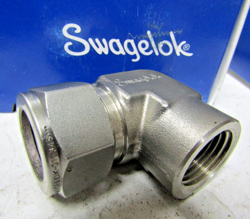 ??NEW SWAGELOK SS-1210-8-8
