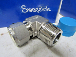 ??NEW SWAGELOK SS-1010-2-12