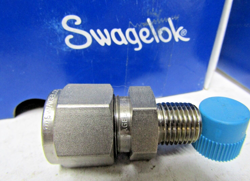 ??NEW SWAGELOK SS-810-1-4