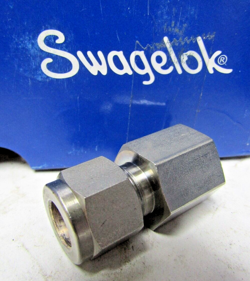 ??NEW SWAGELOK SS-600-7-6 STAINLESS FEMALE CONNECTOR 3/8 TUBE O.D X 3/8 FNPT