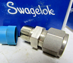 ??NEW SWAGELOK SS-810-1-6