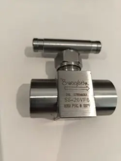 SWAGELOK SS-26VF6, NEEDLE VALVE 3/8