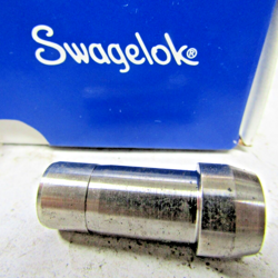 ??NEW SWAGELOK SS-811-PC TUBE  1/2