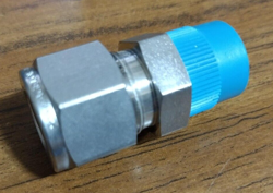 1- SWAGELOK STAINLESS STEEL CONNECTOR, 1/2