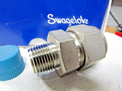 ??NEW SWAGELOK SS-1210-1-8 MALE STRAIGHT CONNECTOR 3/4