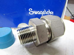 ??NEW SWAGELOK SS-1210-1-6