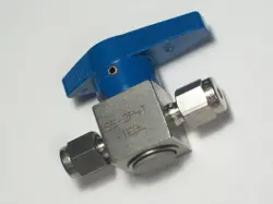 1- NUPRO SWAGELOK STAINLESS STEEL INSTRUMENT PLUG VALVE, 1/8