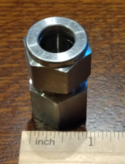 NEW SWAGELOK SS-1010-7-6 TUBE FITTING SS101076 5/8