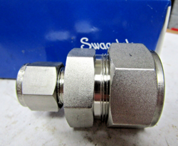??NEW SWAGELOK  SS-1610-6-8 STAINLESS STEEL REDUCING UNION, 1