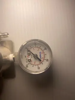 PRESSURE REGULATOR WITH