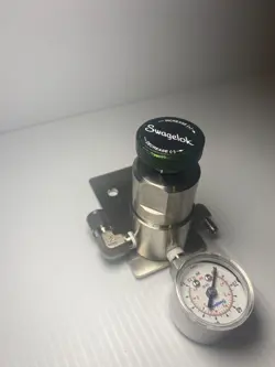 PRESSURE REGULATOR WITH