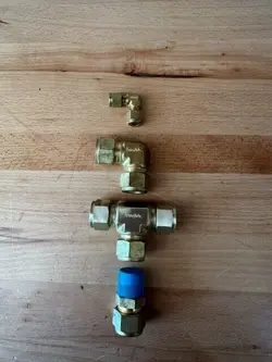 SWAGELOK BRASS FITTINGS - LOT OF FOUR FITTINGS  - NEW