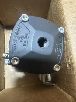 BOX SWAGELOK WHITEY