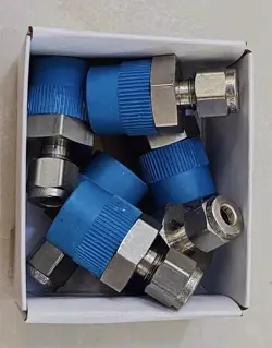 1PC SWAGELOK SS-400-1-8BT CARD PIPE JOINT
