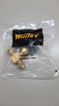 WHITEY / SWAGELOK BRASS HIGH PRESSURE METERING VALVE / PANEL MOUNTABLE / SEALED