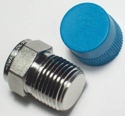 1 LOT OF 5  SWAGELOK STAINLESS STEEL PIPE PLUG, 1/2