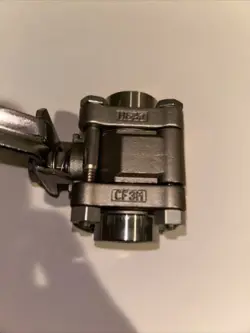 SWAGELOK CF3M BALL