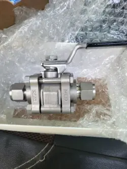 SWAGELOK 60 SERIES SS63TS8 BALL VALVE