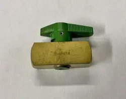 SWAGELOK BRASS QUARTER-TURN INSTRUMENT PLUG VALVE, 1/4 IN. FNPT B-4P4T4