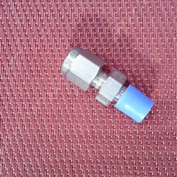 SWAGELOK 2AN(1/8) MALE FLARE X 1/8 TUBE OD UNION CONNECTOR 316 STAINLESS STEEL