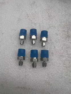 LOT OF 6 SWAGELOK 135735 SS-100-1-4 1/16